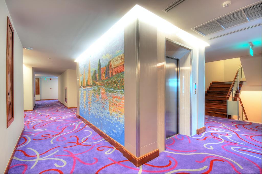 One One Bangkok Hotel Екстериор снимка